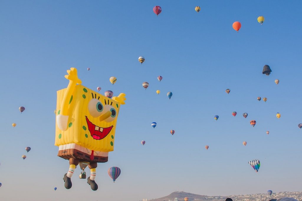 Globo de dibujo animado amarillo